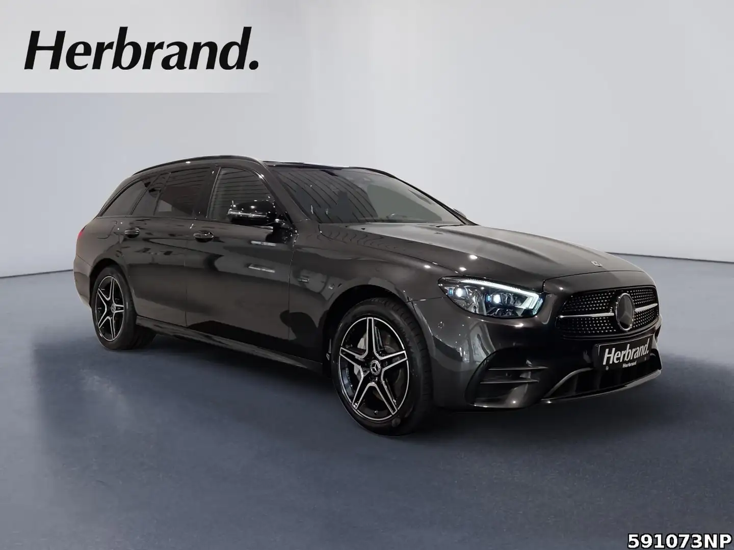 Mercedes-Benz E 300 T 4M AMG Night Pano AHK MULTIBEAM 18"LM Gris - 2