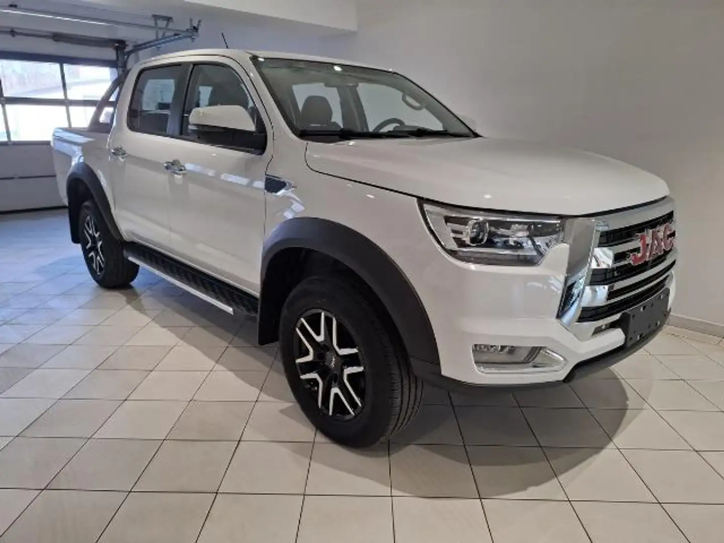 JAC T8 Pro 4x4 2.4L MT Doka Sofort bijela - 1