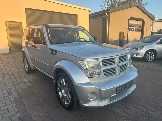 Dodge Nitro R/T 2.8*Leder*Klima*Navi*