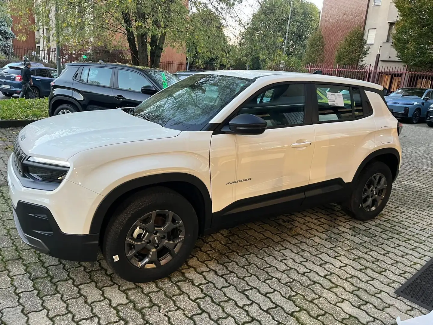 Jeep Avenger Avenger 1.2 Turbo 100 CV Longitude Blanc - 2