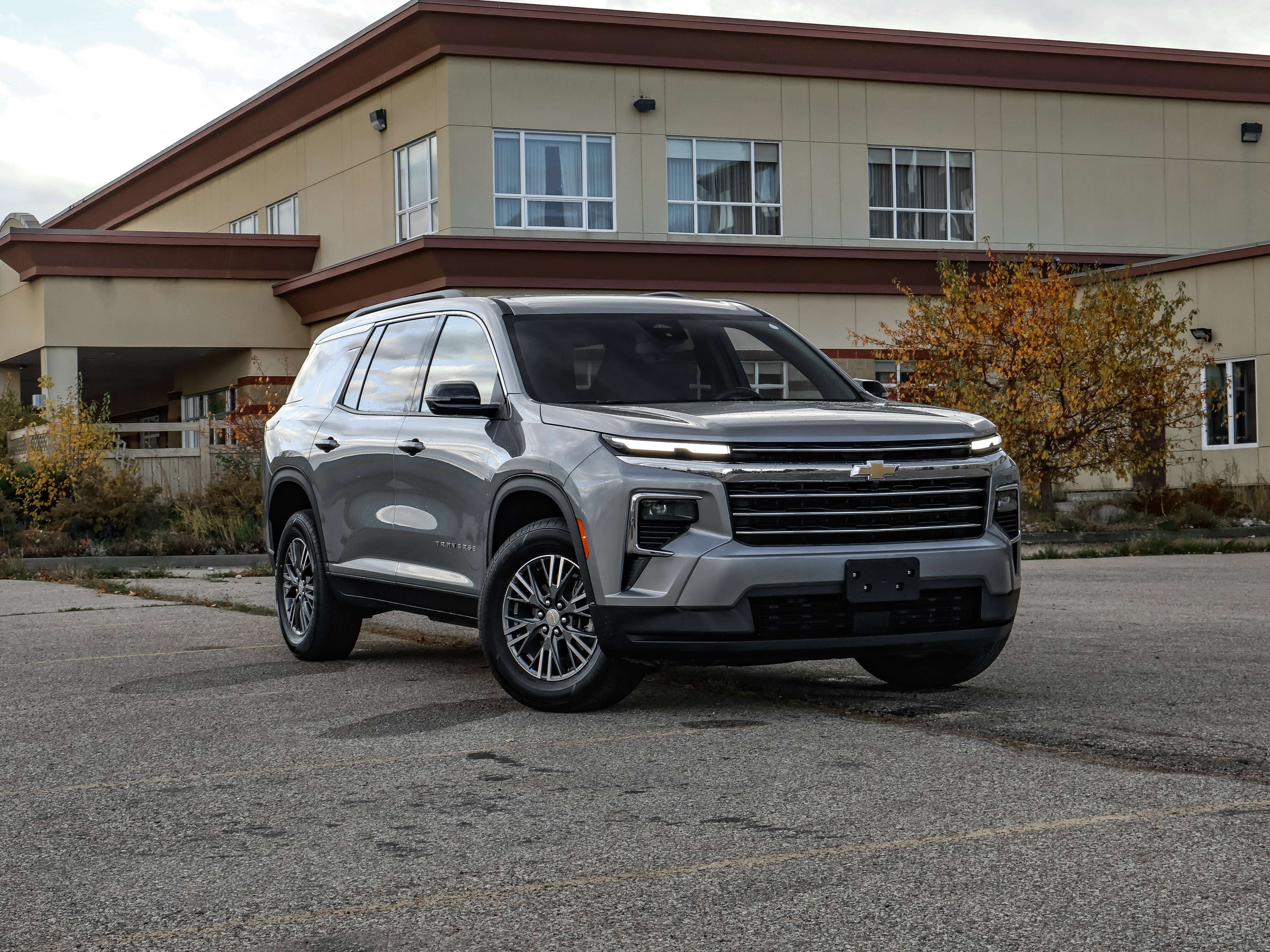 2026 Chevrolet Traverse LT 2.5L | Safety Package — photo 2