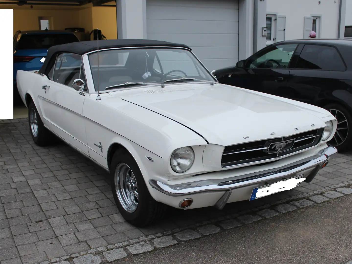 Ford Mustang White - 1