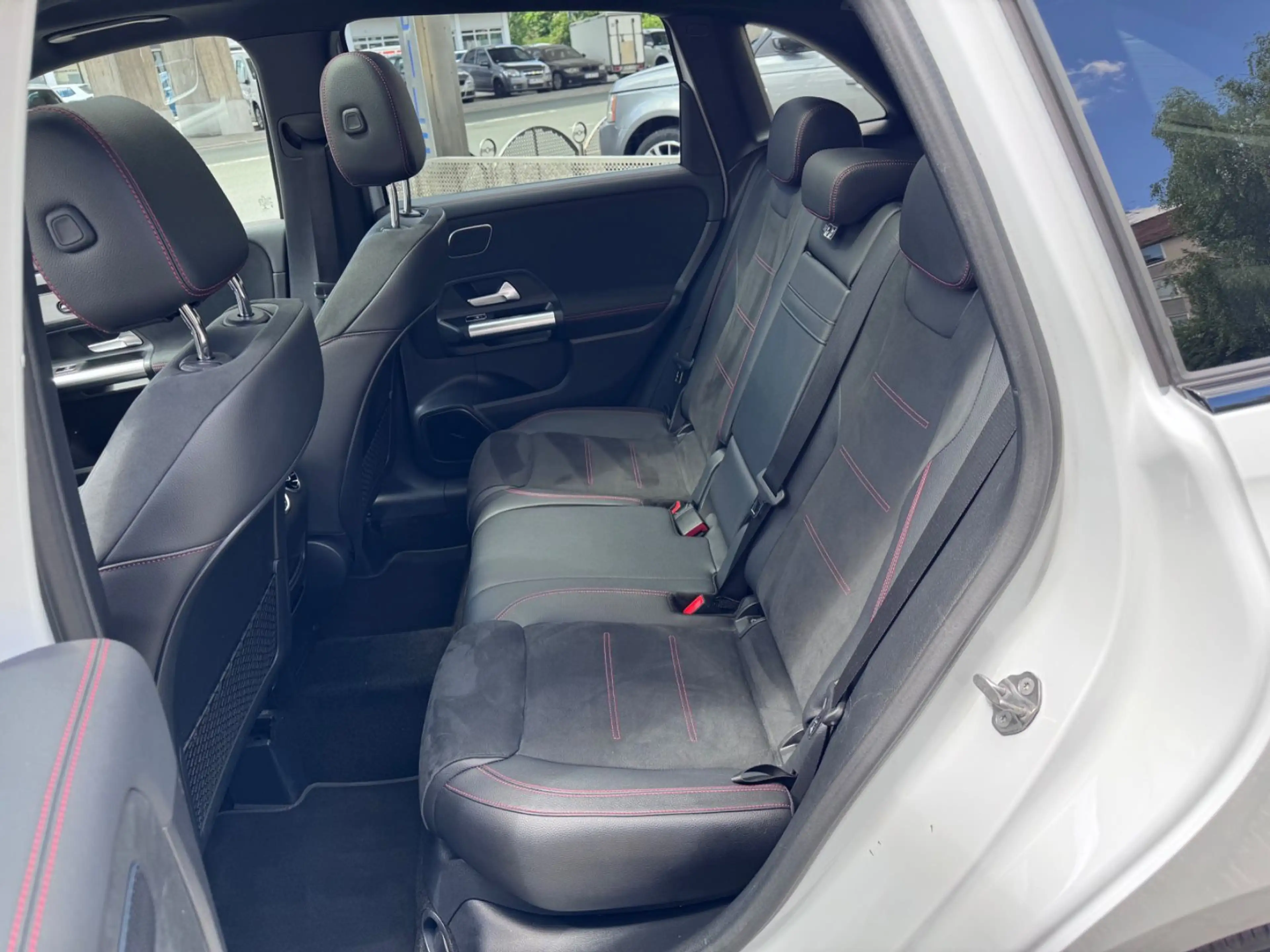 Mercedes-Benz B 220 B B 220,AMG Line,Pano,Standheiz.Autom. — photo 14