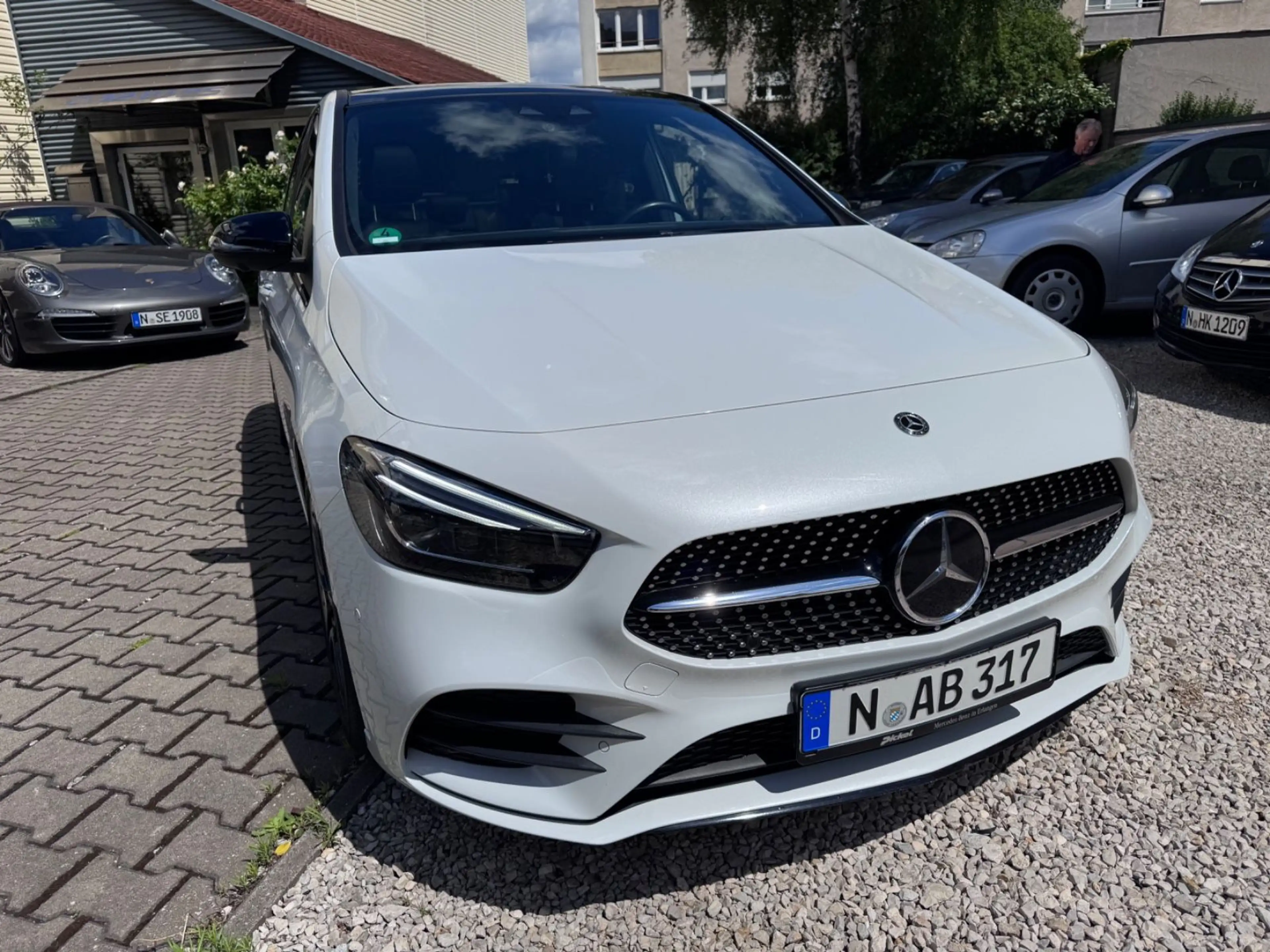 Mercedes-Benz B 220 B B 220,AMG Line,Pano,Standheiz.Autom. — photo 2