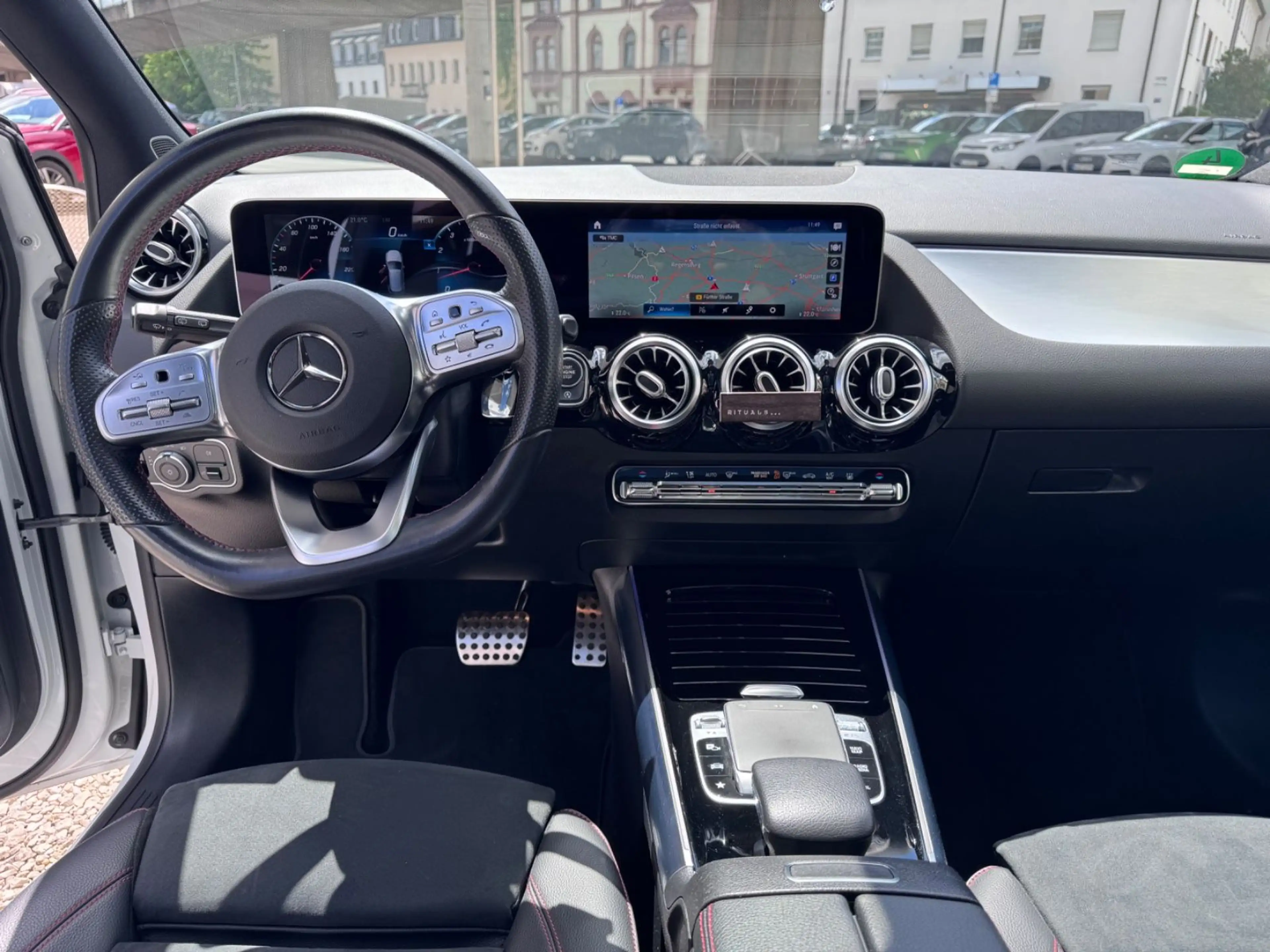 Mercedes-Benz B 220 B B 220,AMG Line,Pano,Standheiz.Autom. — photo 12