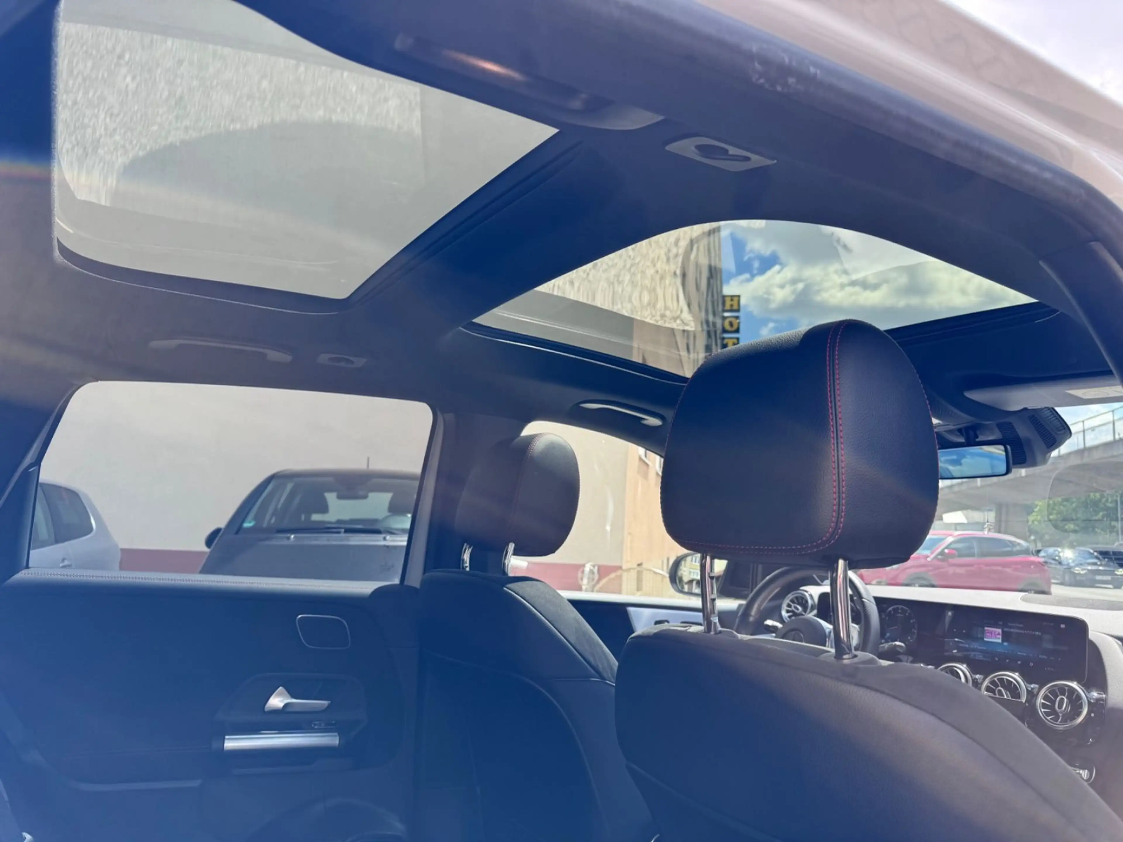 Mercedes-Benz B 220 B B 220,AMG Line,Pano,Standheiz.Autom. — photo 9