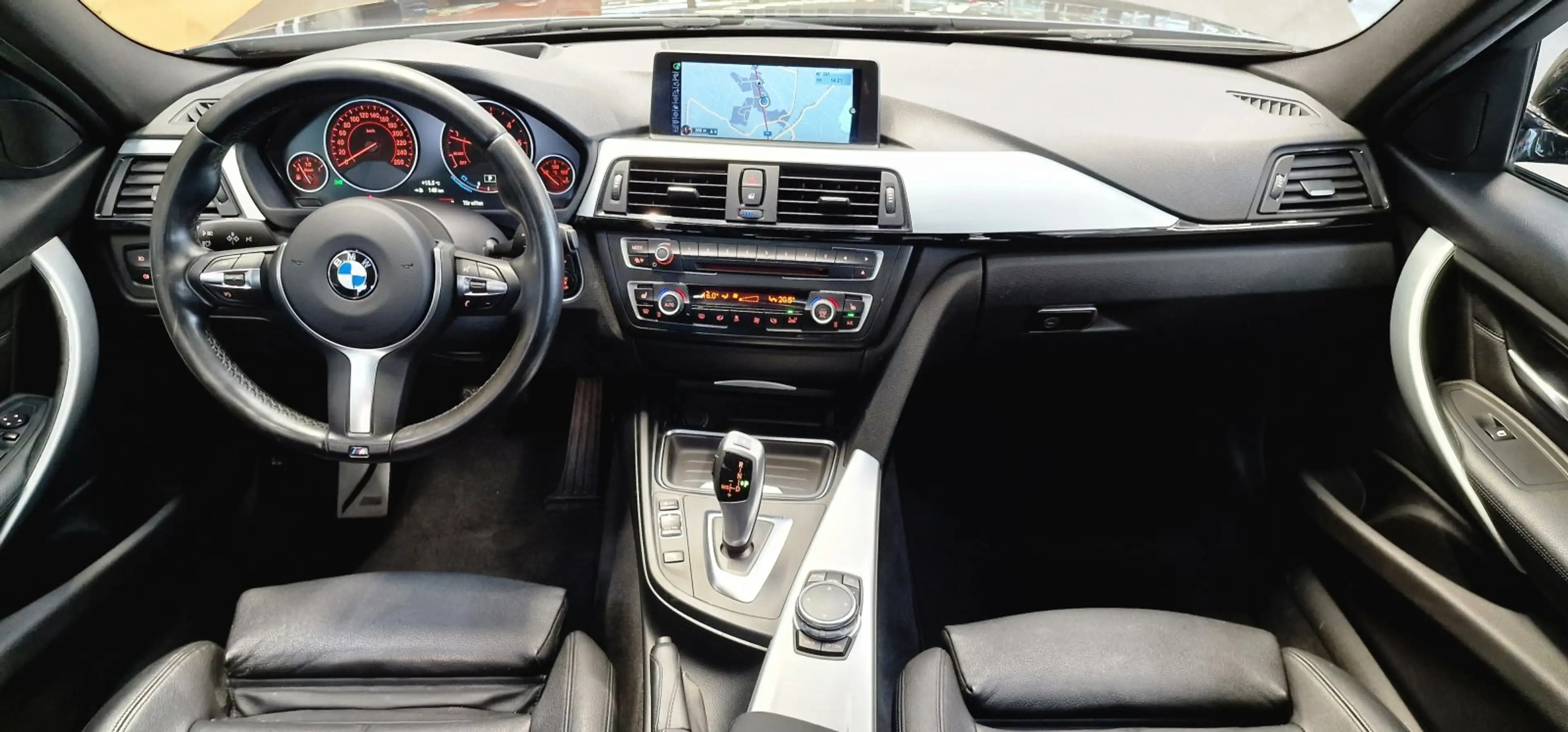 BMW 320 d M-Paket Aut. *Head-up*Schiebedach*Leder*19Zoll* — photo 10