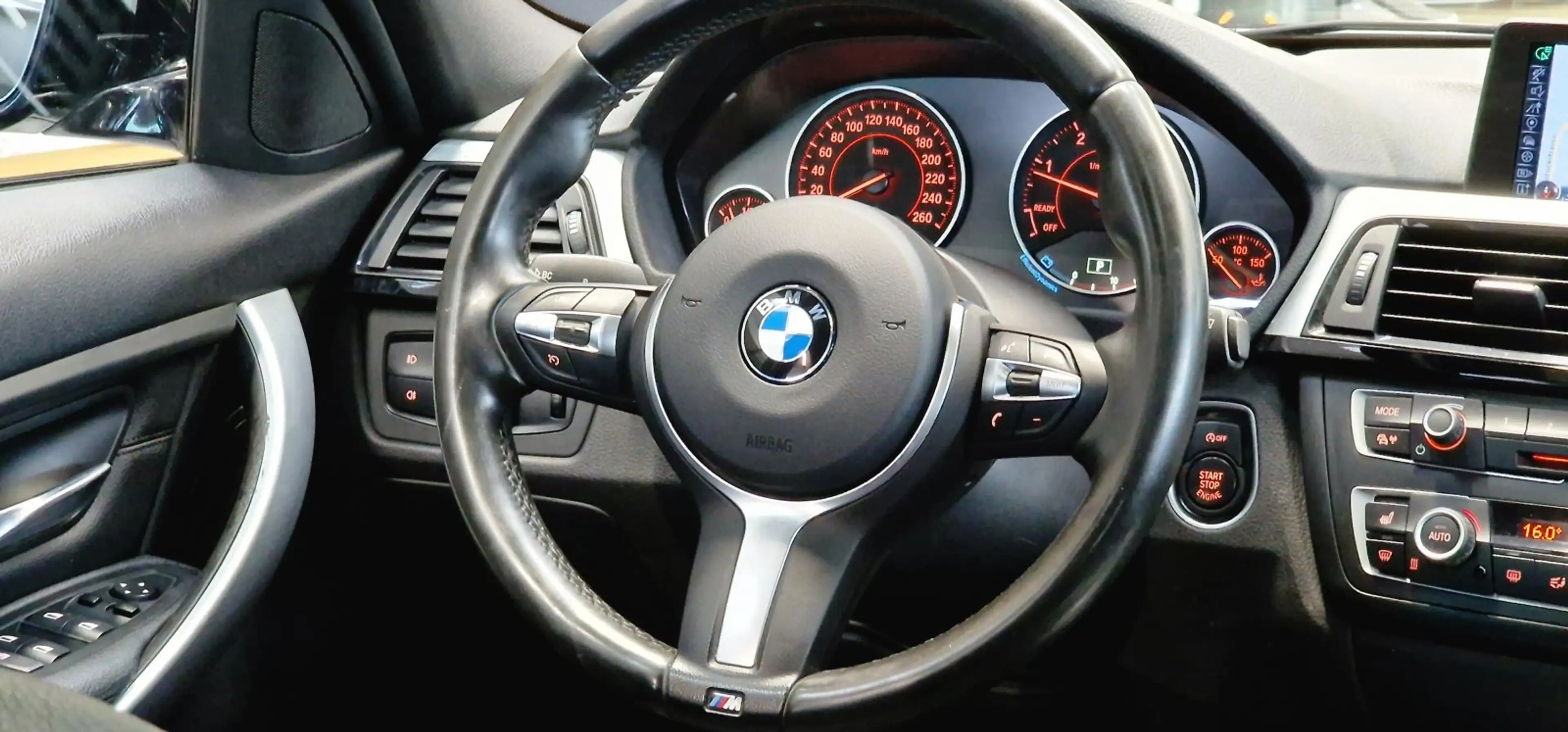 BMW 320 d M-Paket Aut. *Head-up*Schiebedach*Leder*19Zoll* — photo 12