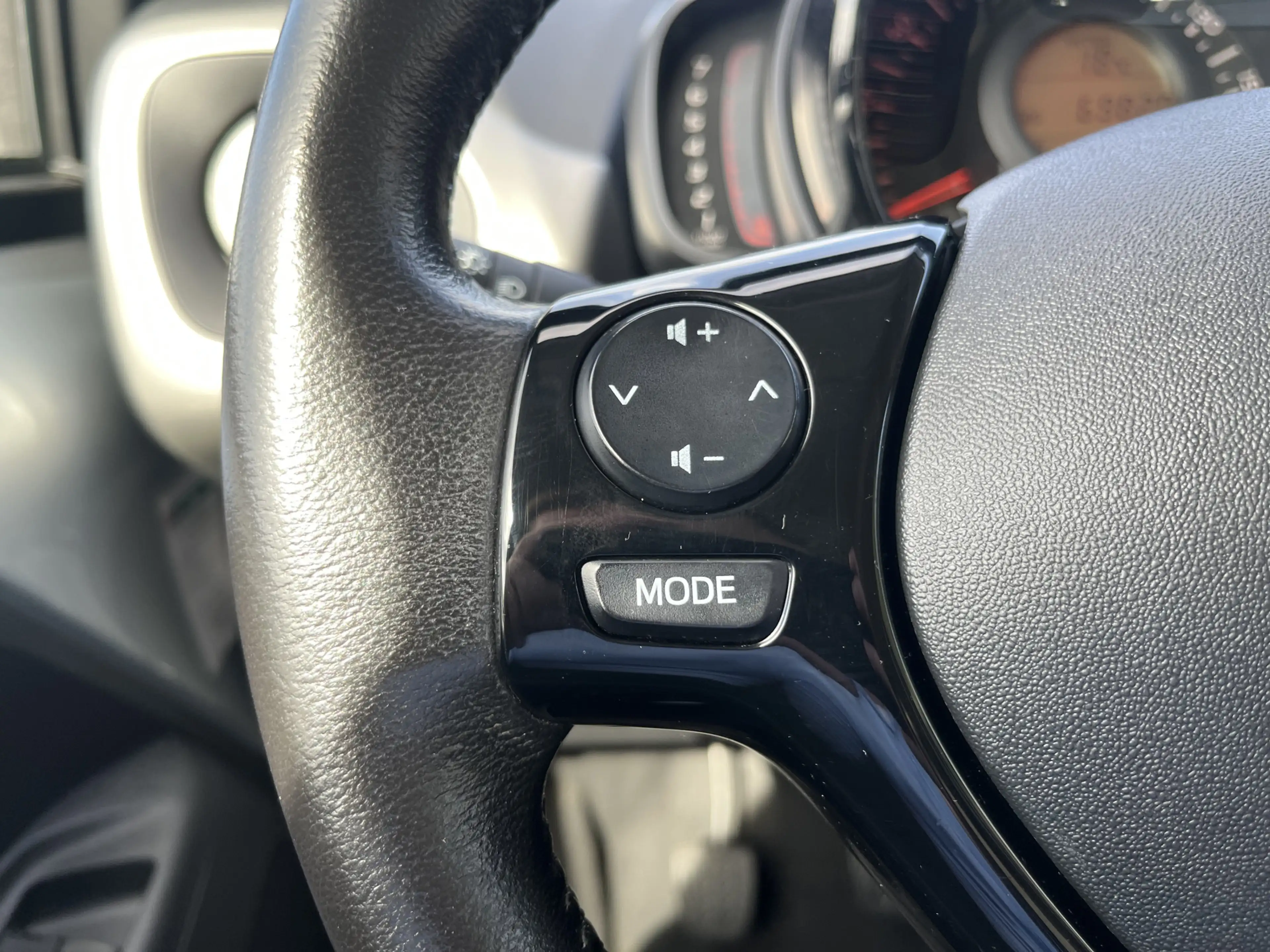 Citroen C1 1.0 e-VTi Feel / Airco / Bleutooth / — photo 16