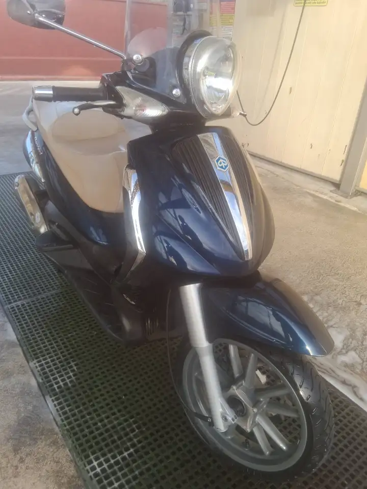 Piaggio Beverly 125