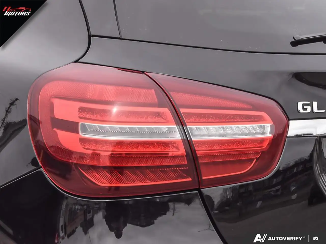Mercedes-Benz GLA снимка Mercedes-Benz GLA