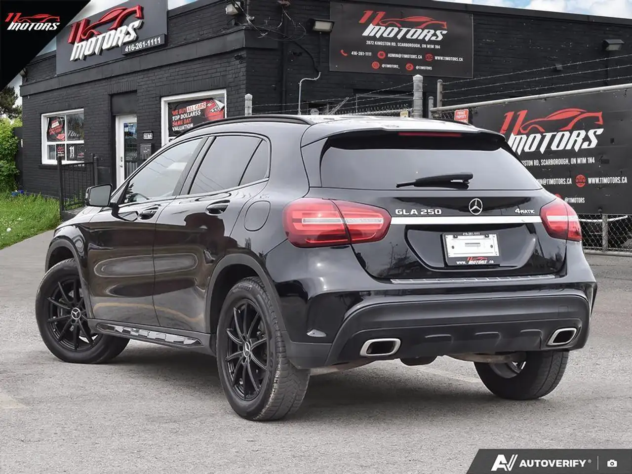 Mercedes-Benz GLA снимка Mercedes-Benz GLA