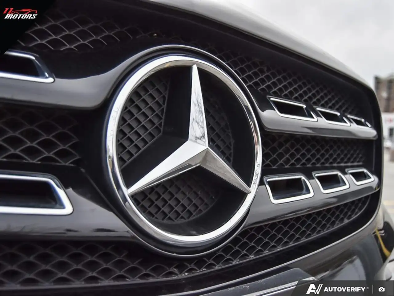 Mercedes-Benz GLA снимка Mercedes-Benz GLA