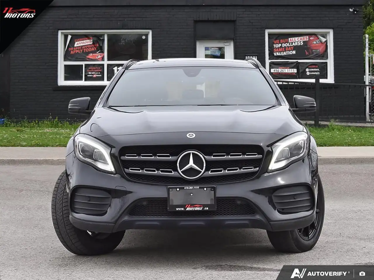 Mercedes-Benz GLA снимка Mercedes-Benz GLA