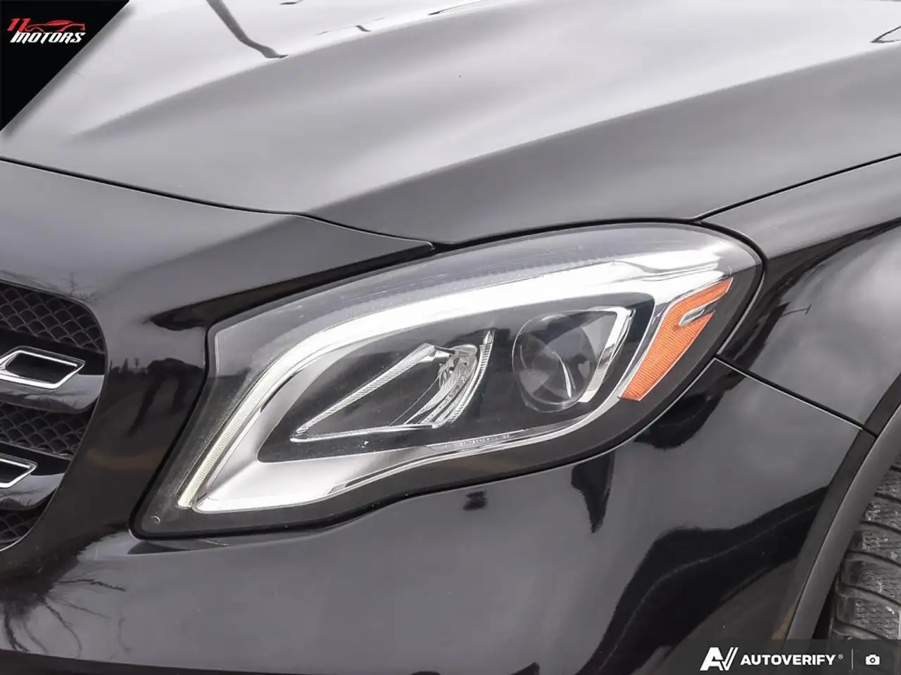 Mercedes-Benz GLA снимка Mercedes-Benz GLA