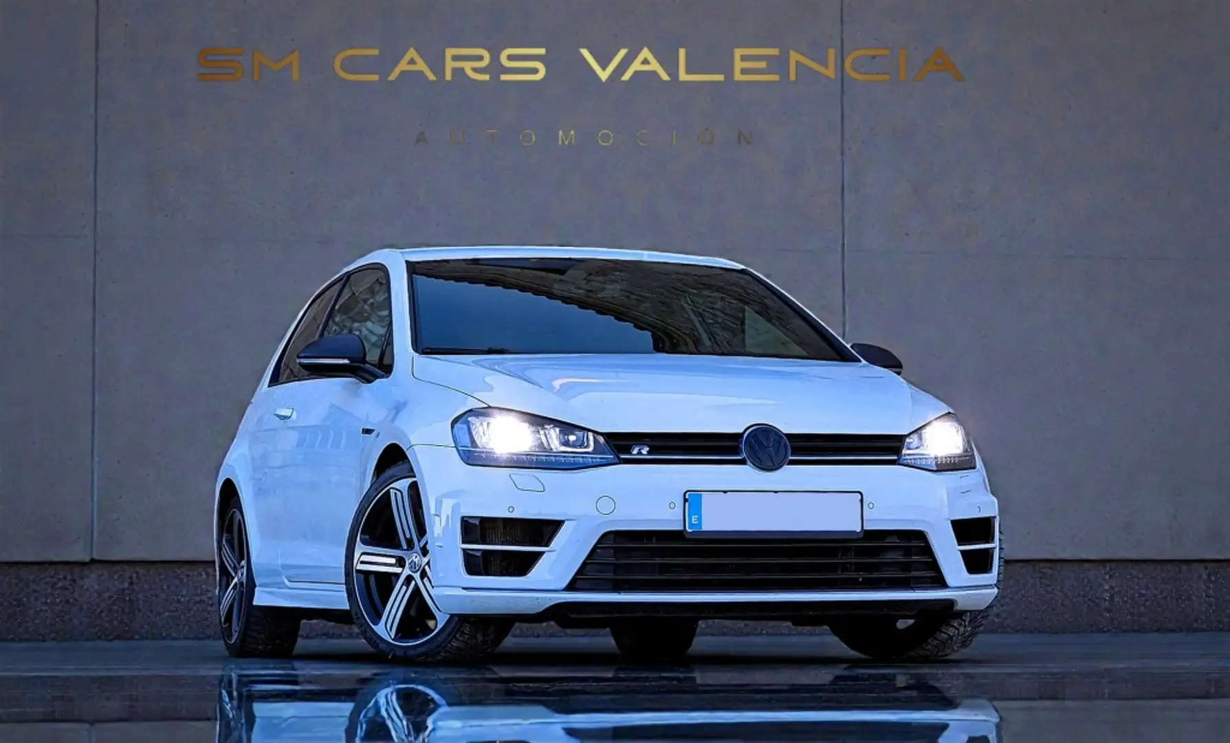 Volkswagen Golf 2.0 TSI R 300 Blanc - 1