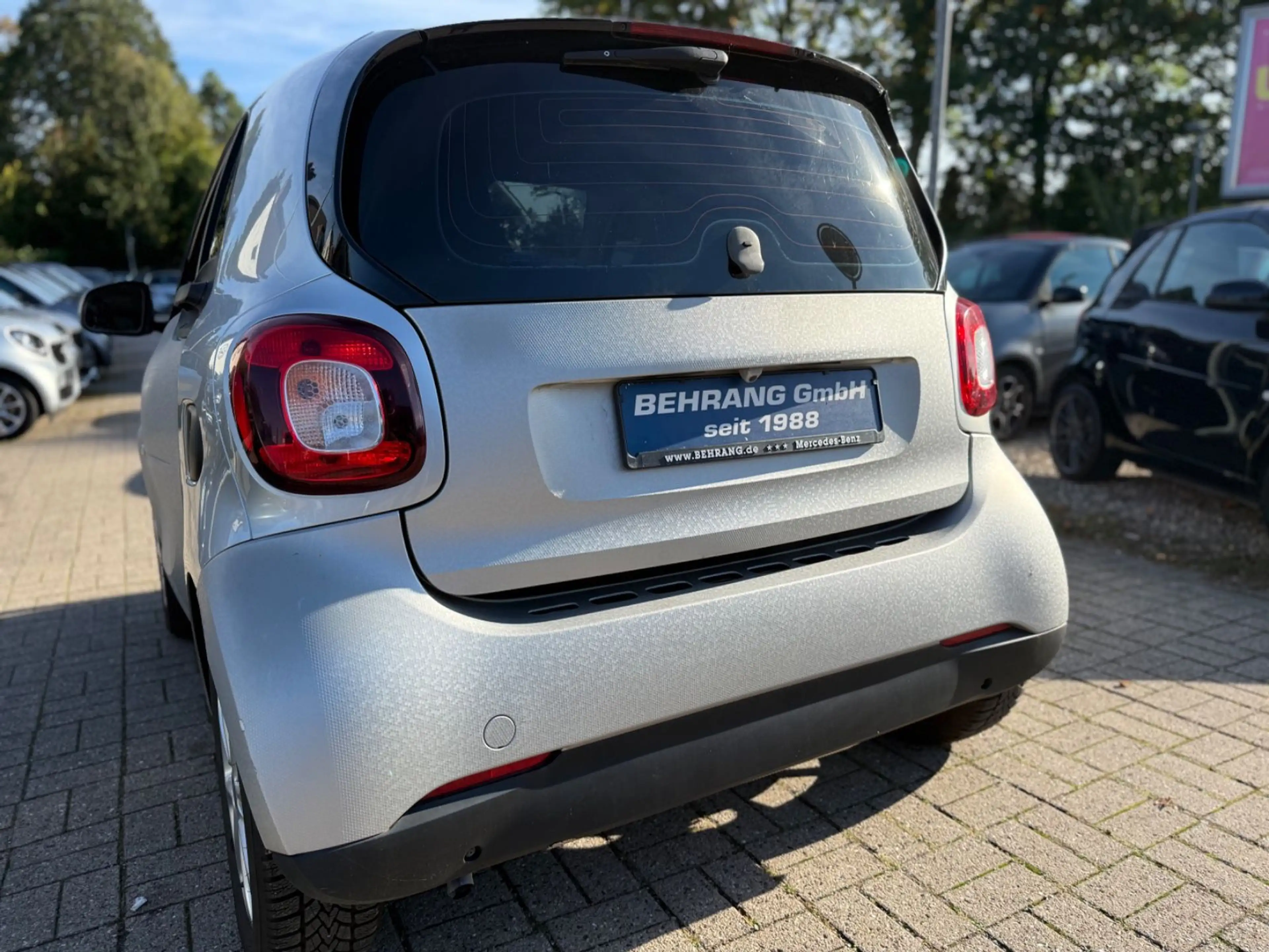 smart forTwo COUPÉ 90PS AUTOMATIK — photo 4