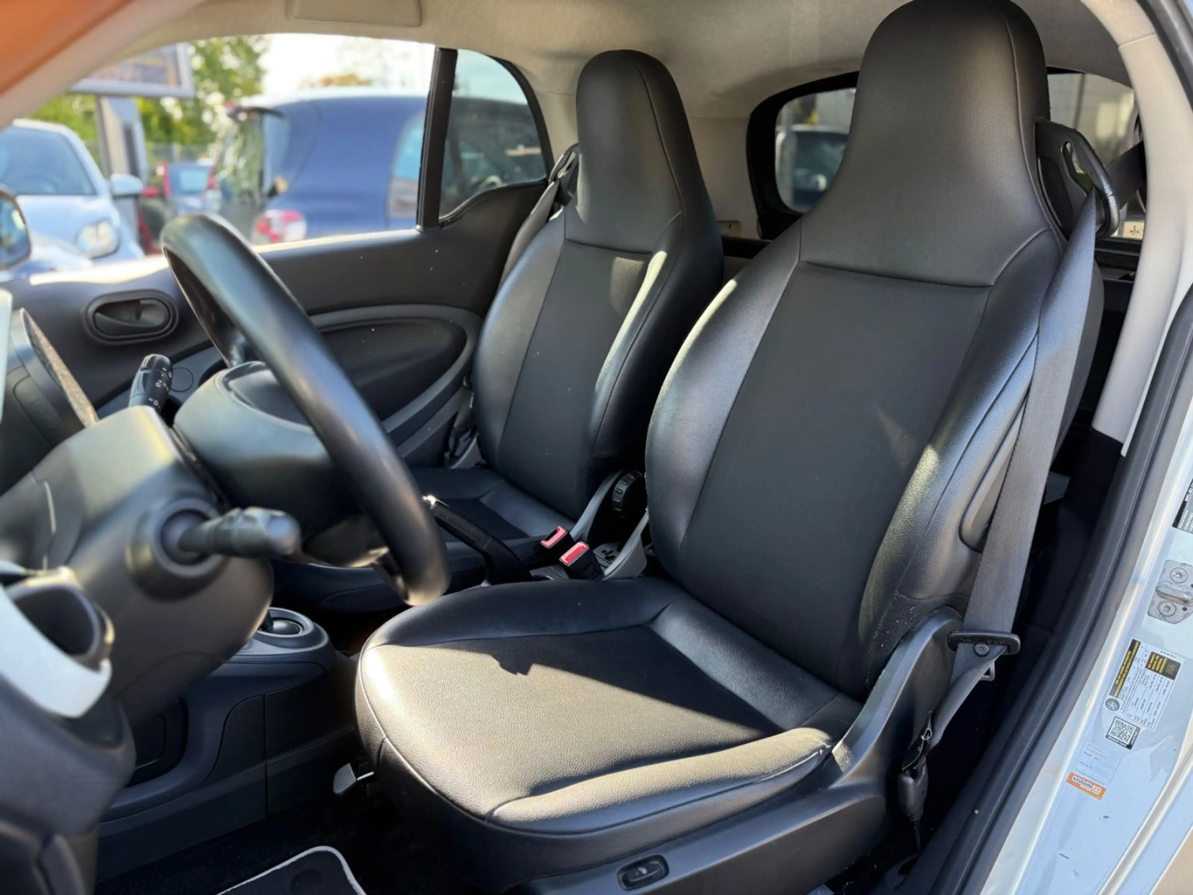 smart forTwo COUPÉ 90PS AUTOMATIK — photo 25