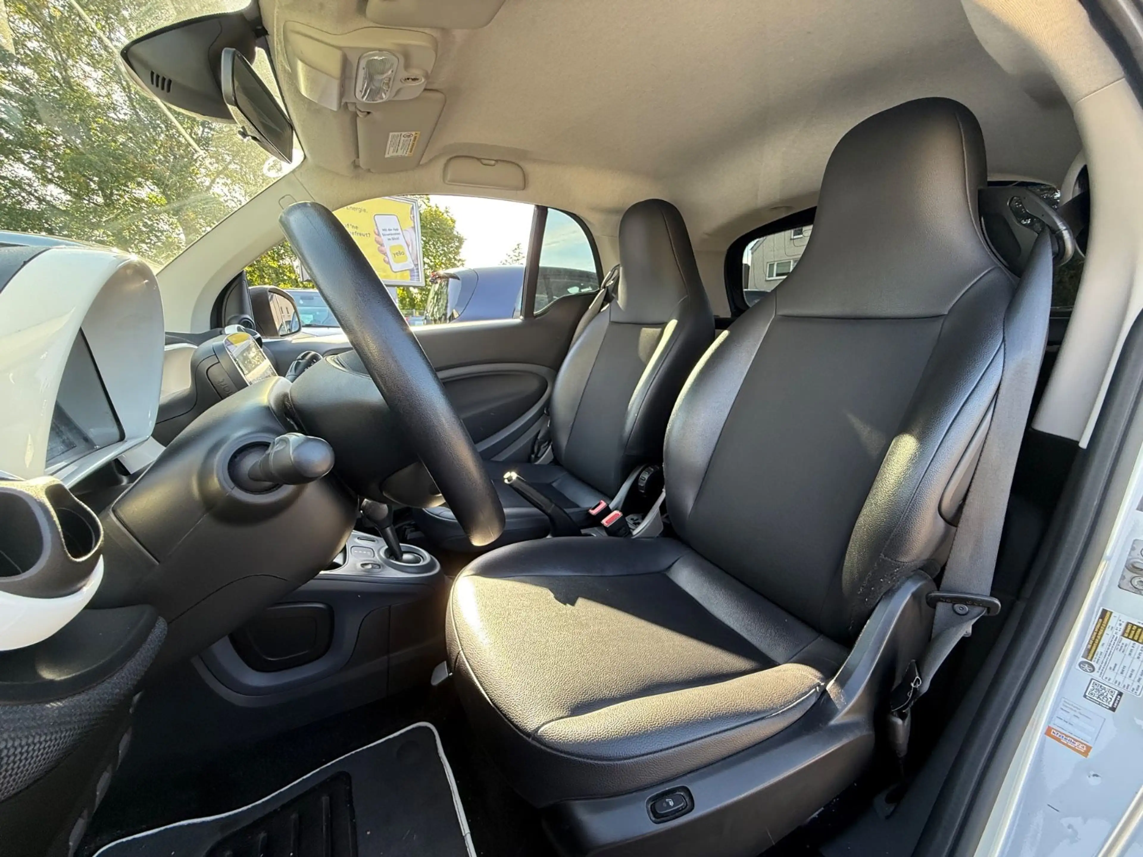smart forTwo COUPÉ 90PS AUTOMATIK — photo 24