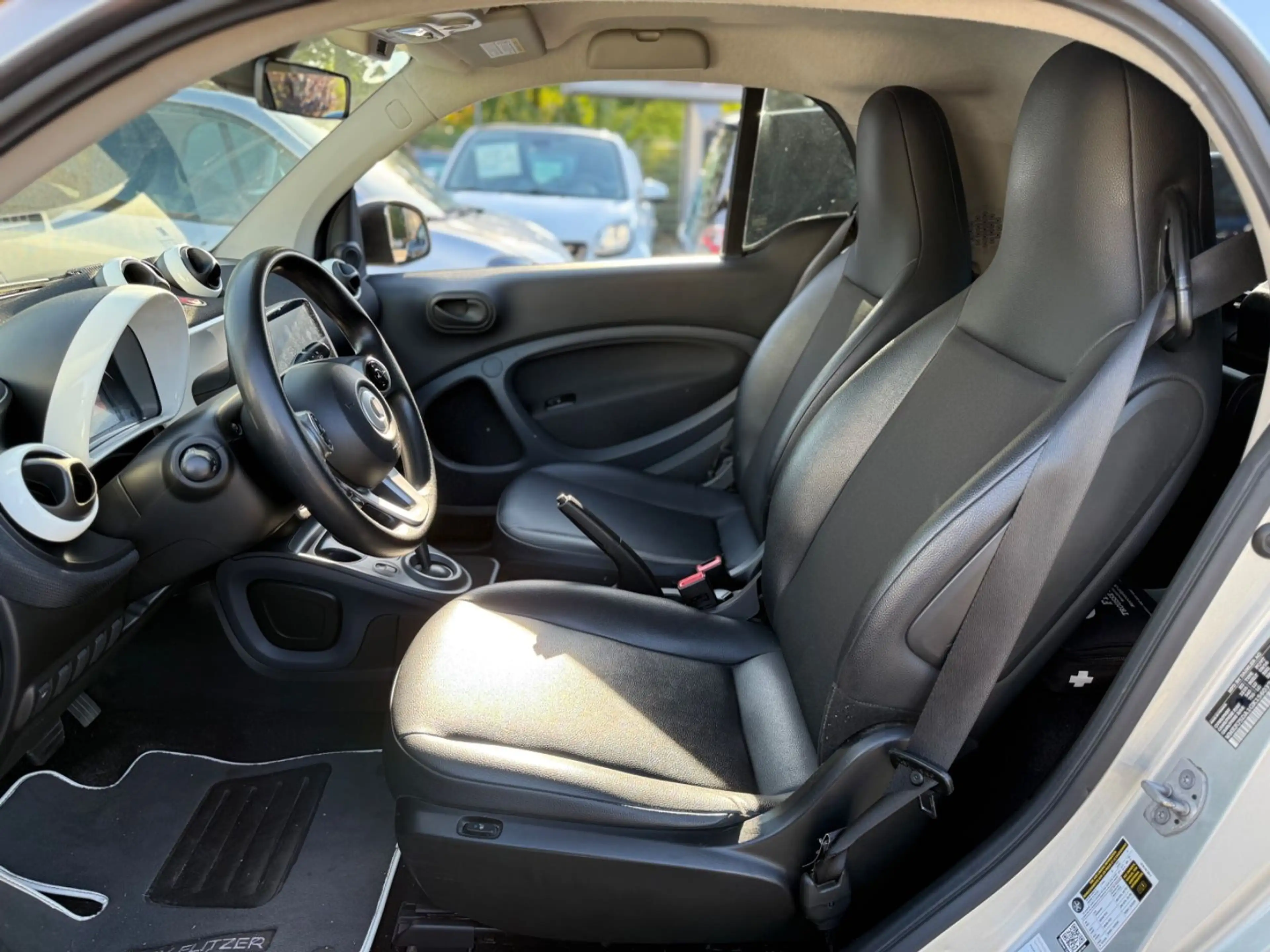 smart forTwo COUPÉ 90PS AUTOMATIK — photo 26