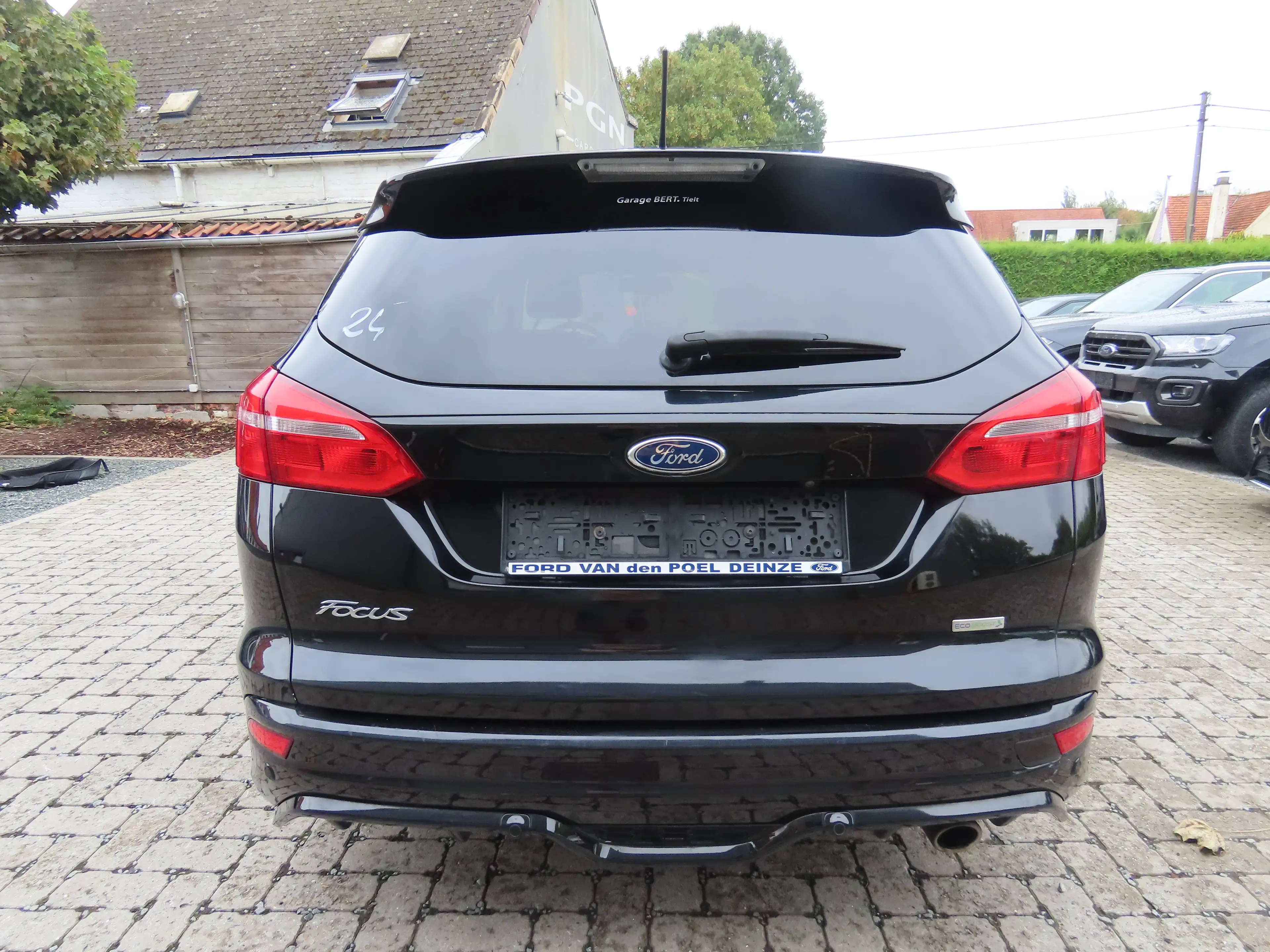 Ford Focus Focus 1.5 EcoBoost ST Line — photo 10