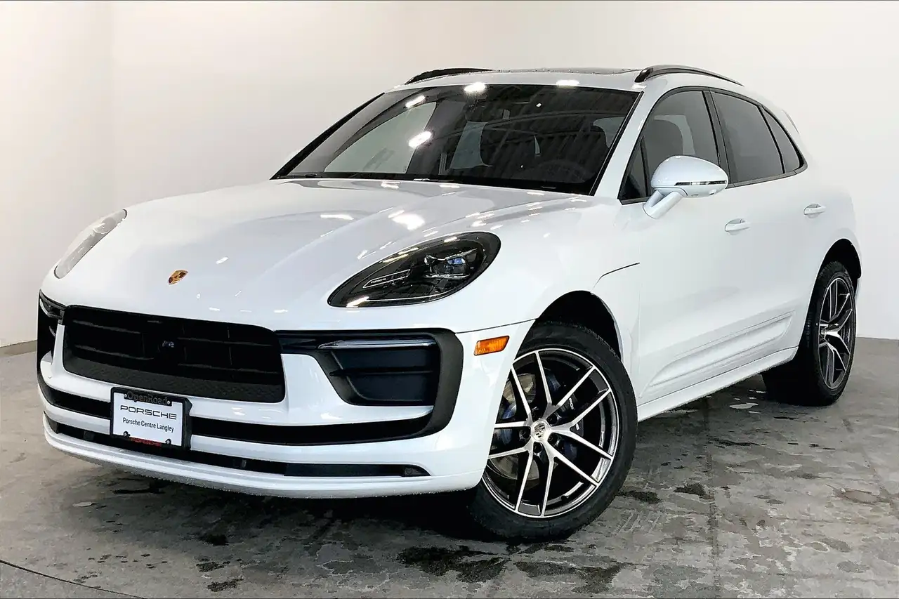2025 Porsche Macan