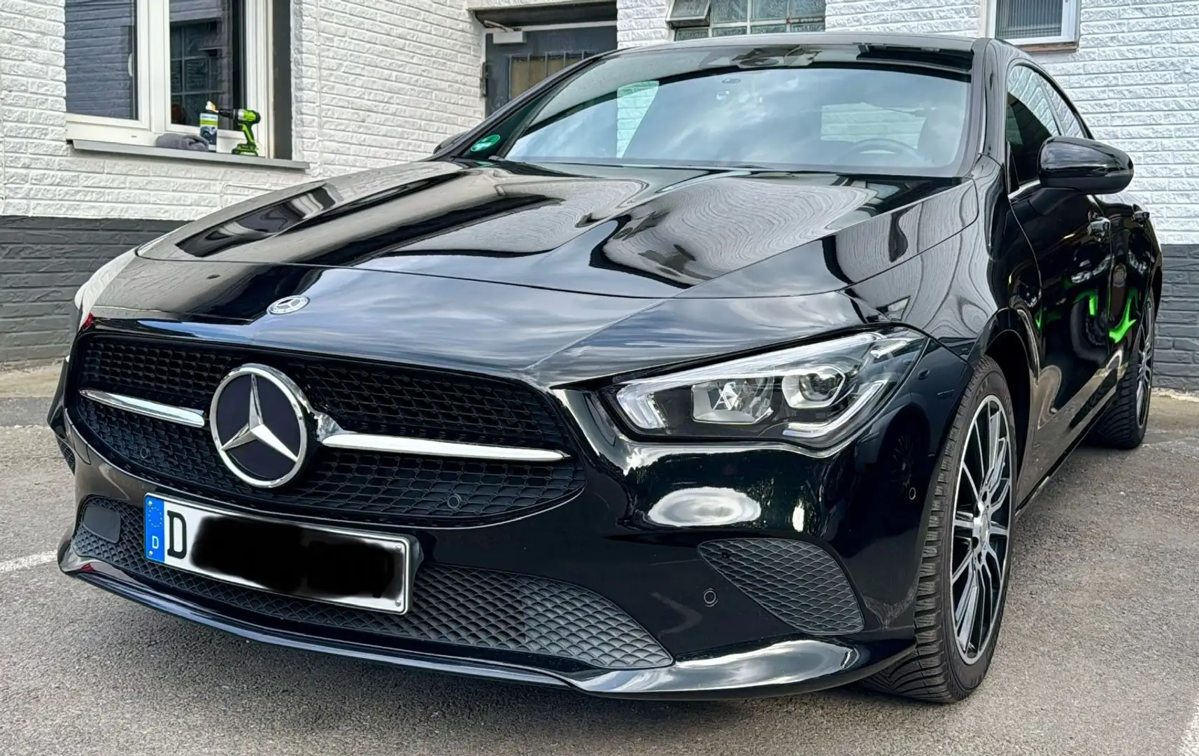 Mercedes-Benz CLA 200 DCT MBux Virtual LED TLeder RüK 18"AMG Schwarz - 1