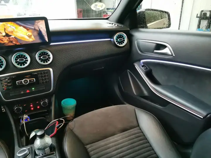 Mercedes-Benz Clase A A 180 CDI BE AMG Line 7G-DCT (W-176) 2015, foto 9