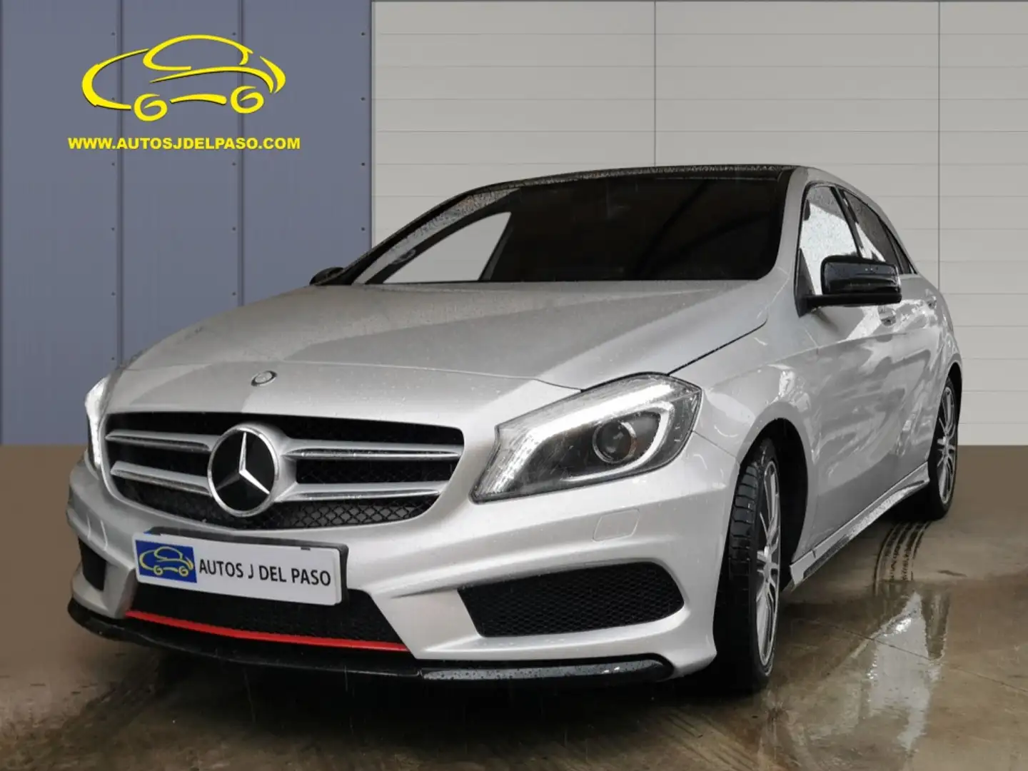 Mercedes-Benz A 180 180CDI BE AMG Line 7G-DCT Gris - 1