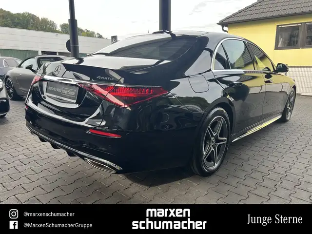 Mercedes-Benz S-Class view 4
