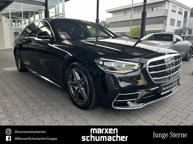 Mercedes-Benz S-Class view 3