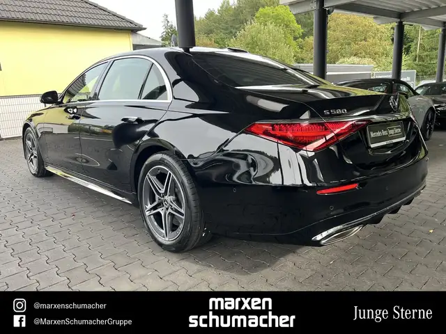 Mercedes-Benz S-Class view 6