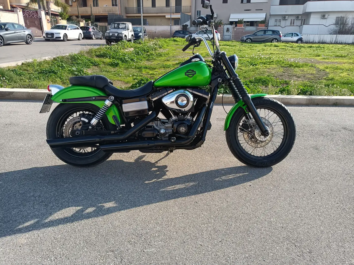 Harley-Davidson Dyna Street Bob FXDBI Verde - 1