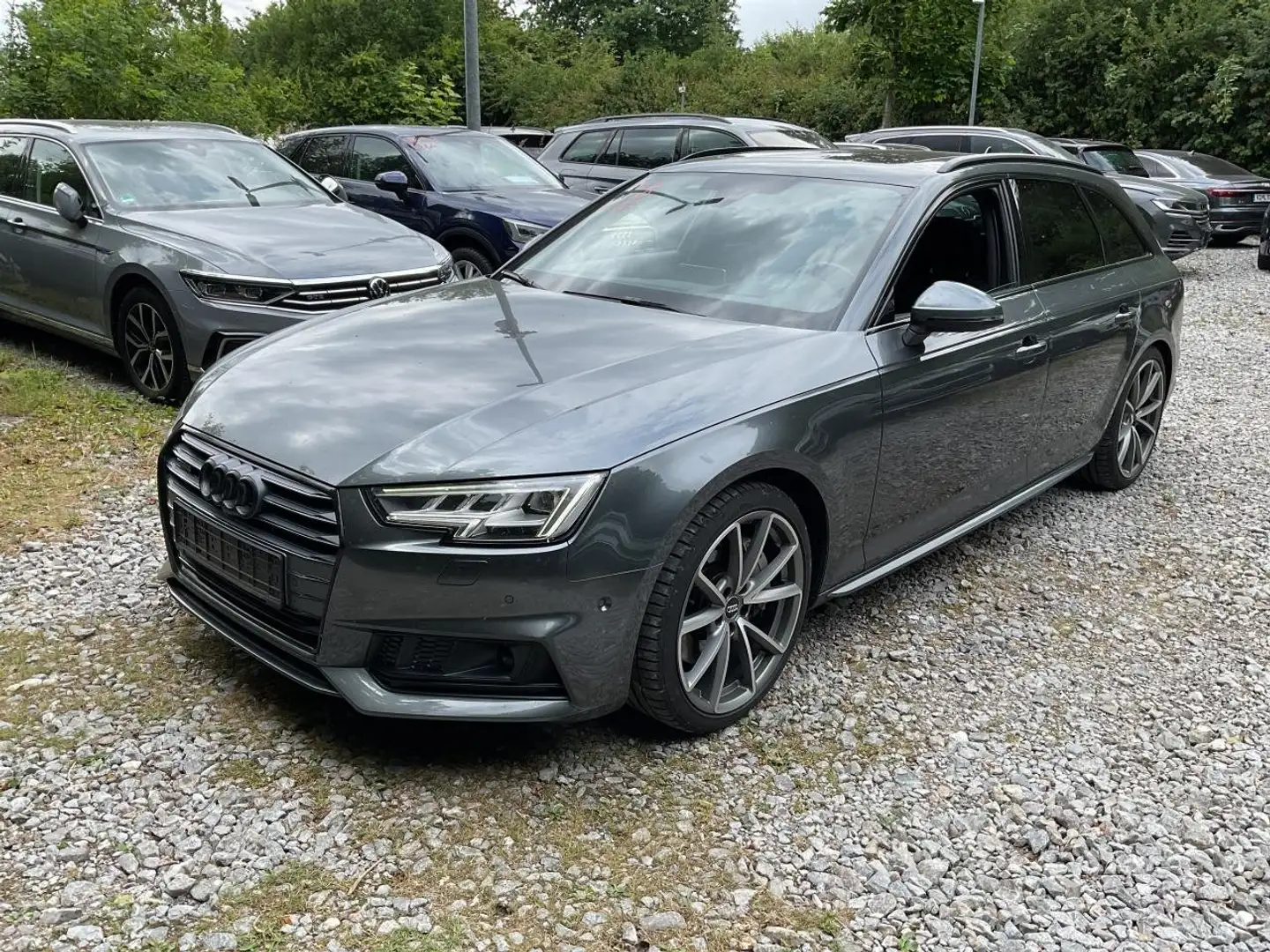 Audi A4 quattro S line sport Plus/Scheckheft/Pano/AHK/Temp Grau - 2