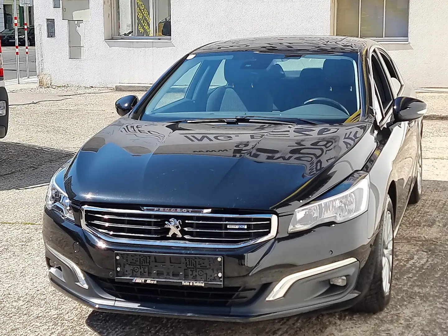 Peugeot 508 1,6 BlueHDI S&S Active EAT6 Schwarz - 1