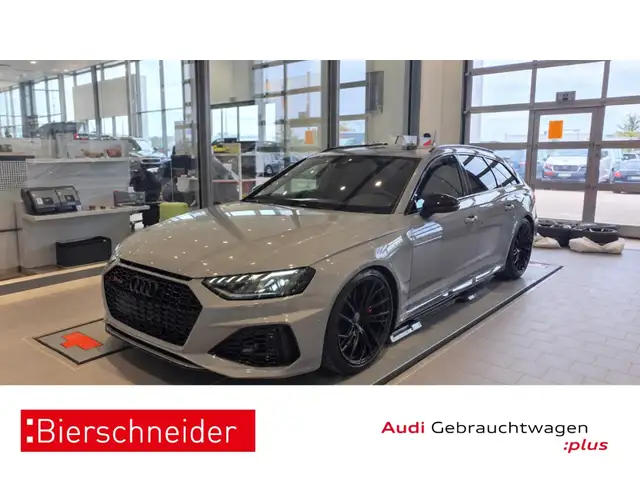 Audi RS4 Avant Competition Plus 290KM H MATRIX 20 B&O AHK 3