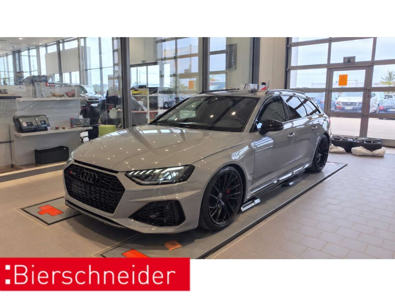 Audi RS4 2023