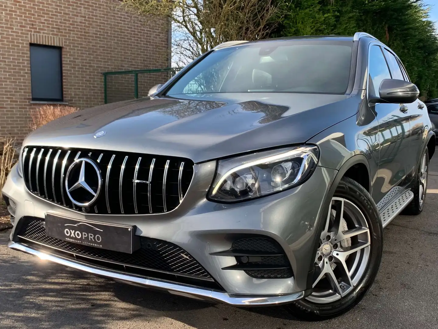 Mercedes-Benz GLC 220 D / Pack AMG / 4 Matic / Burmester / Xenon / Gps / Gris - 1