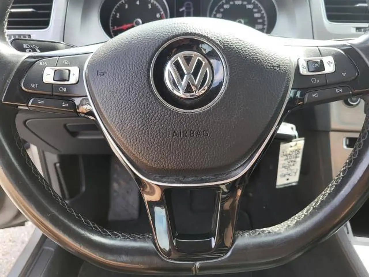 Volkswagen Golf photo Volkswagen Golf