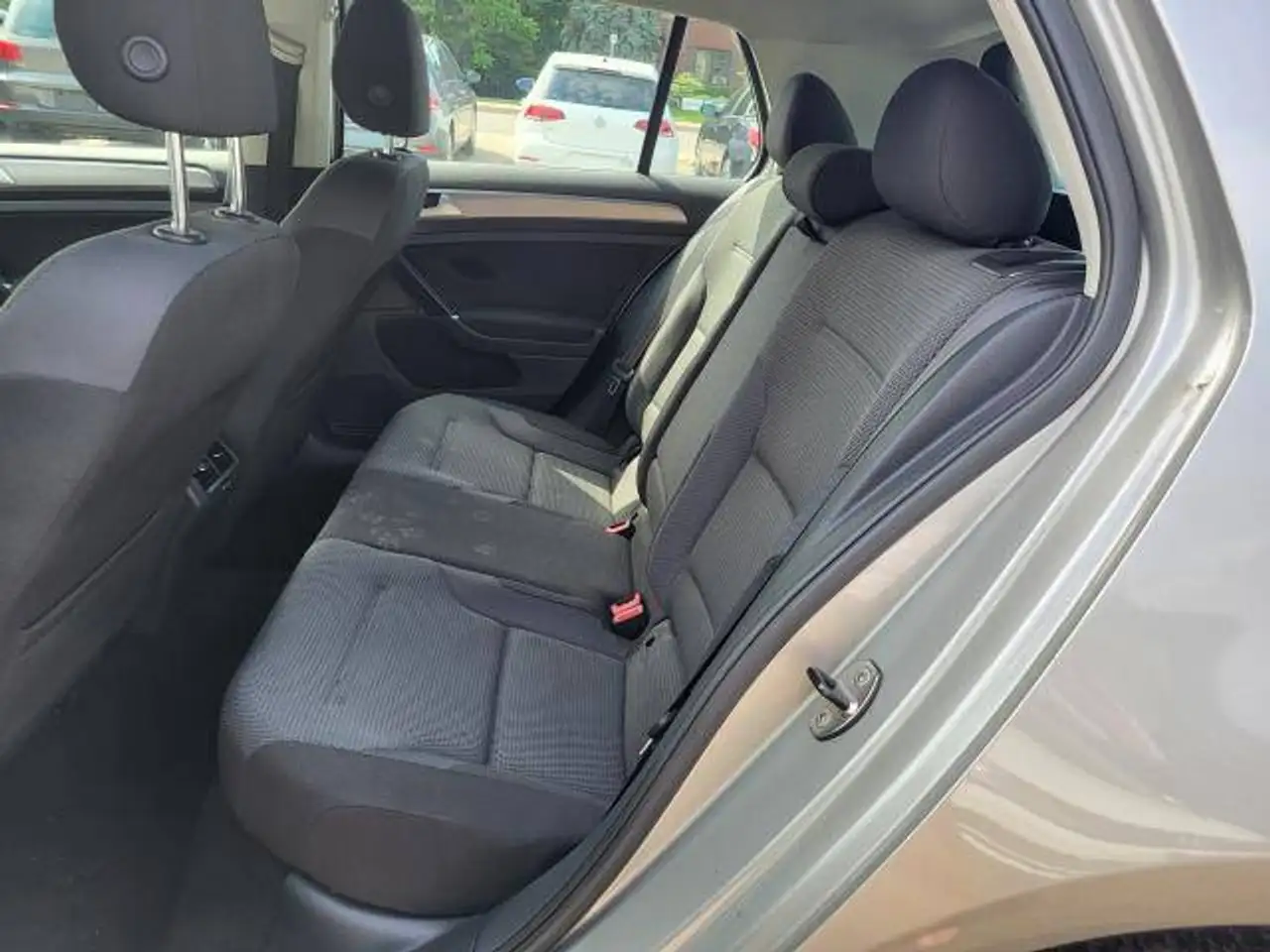 Volkswagen Golf photo Volkswagen Golf