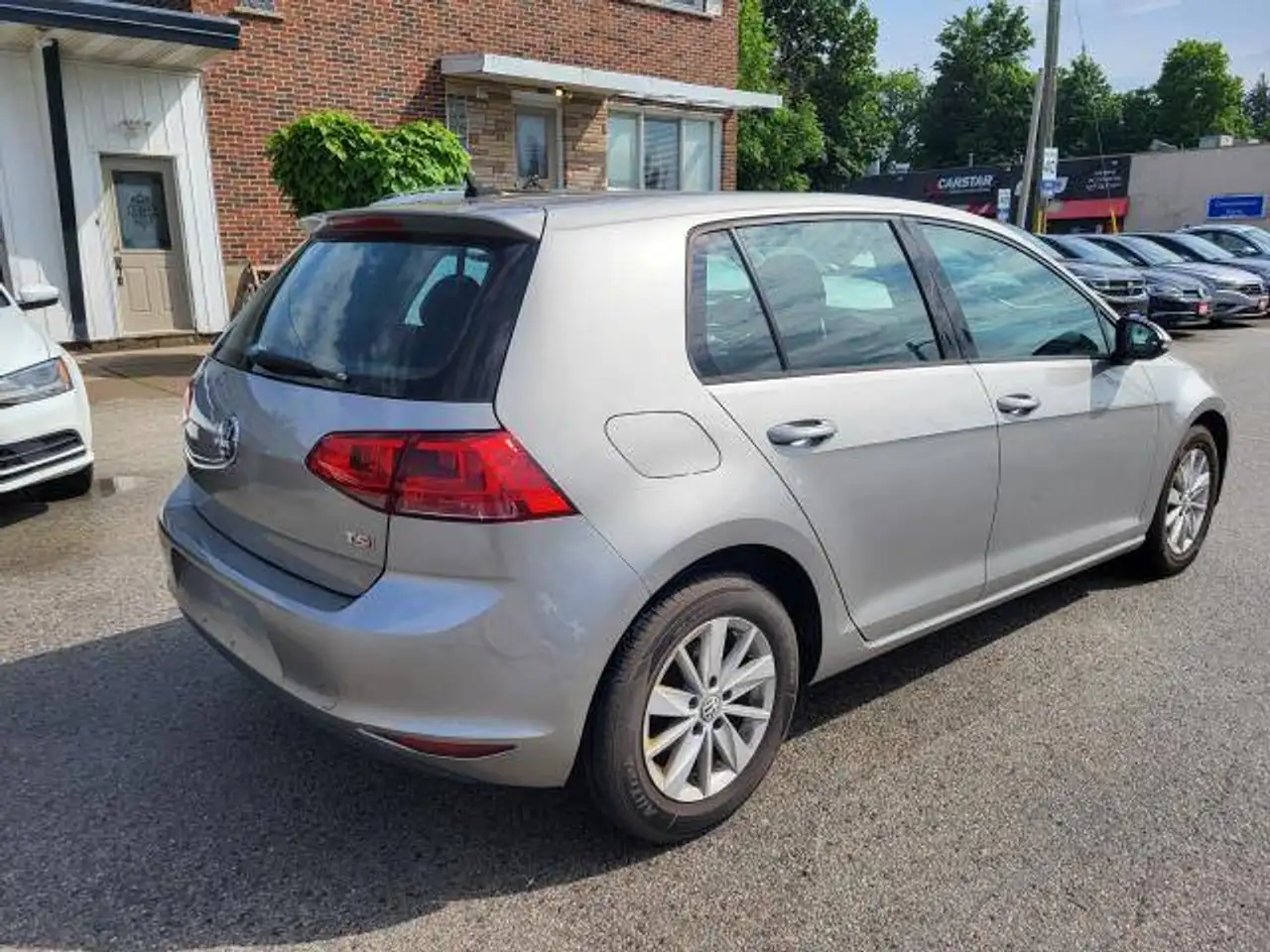 Volkswagen Golf photo Volkswagen Golf