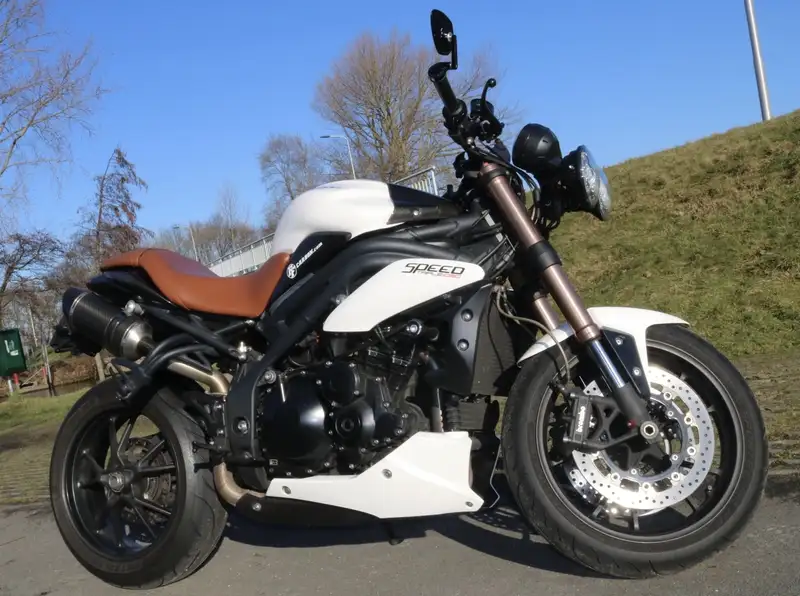 Triumph Speed Triple 1050