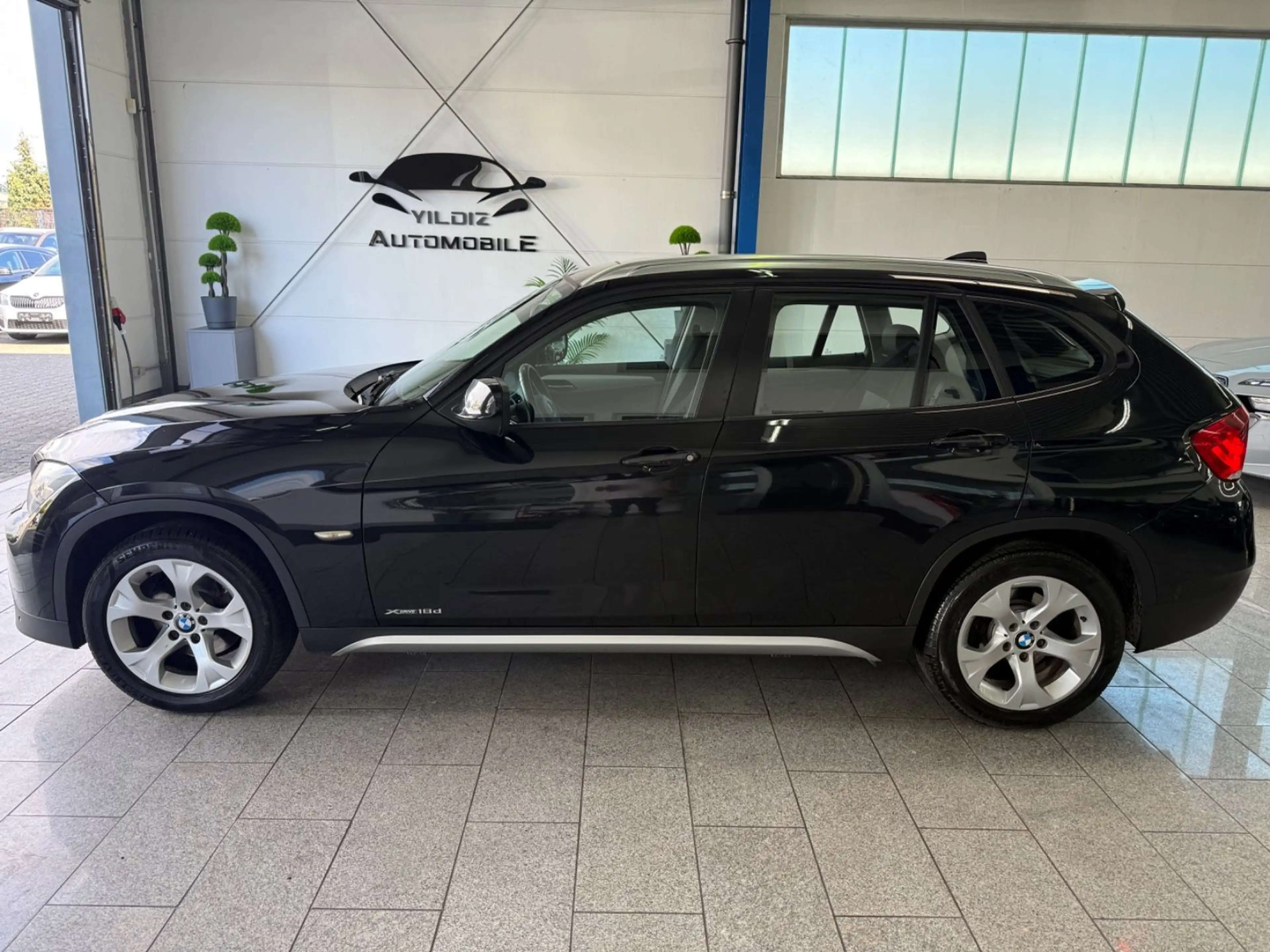 BMW X1 xDrive 18 d*X-LINE*AUTOM*NAV*BI-XN*PAN*TMP — photo 10
