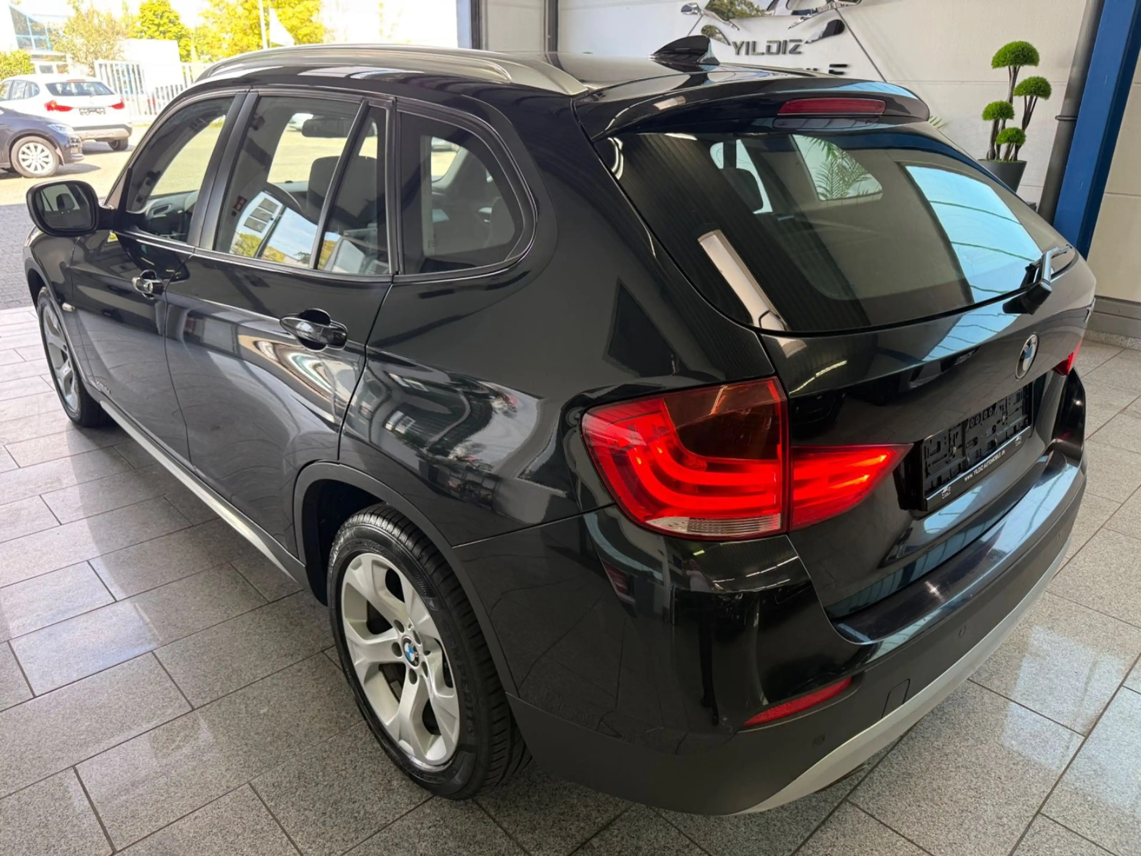 BMW X1 xDrive 18 d*X-LINE*AUTOM*NAV*BI-XN*PAN*TMP — photo 9