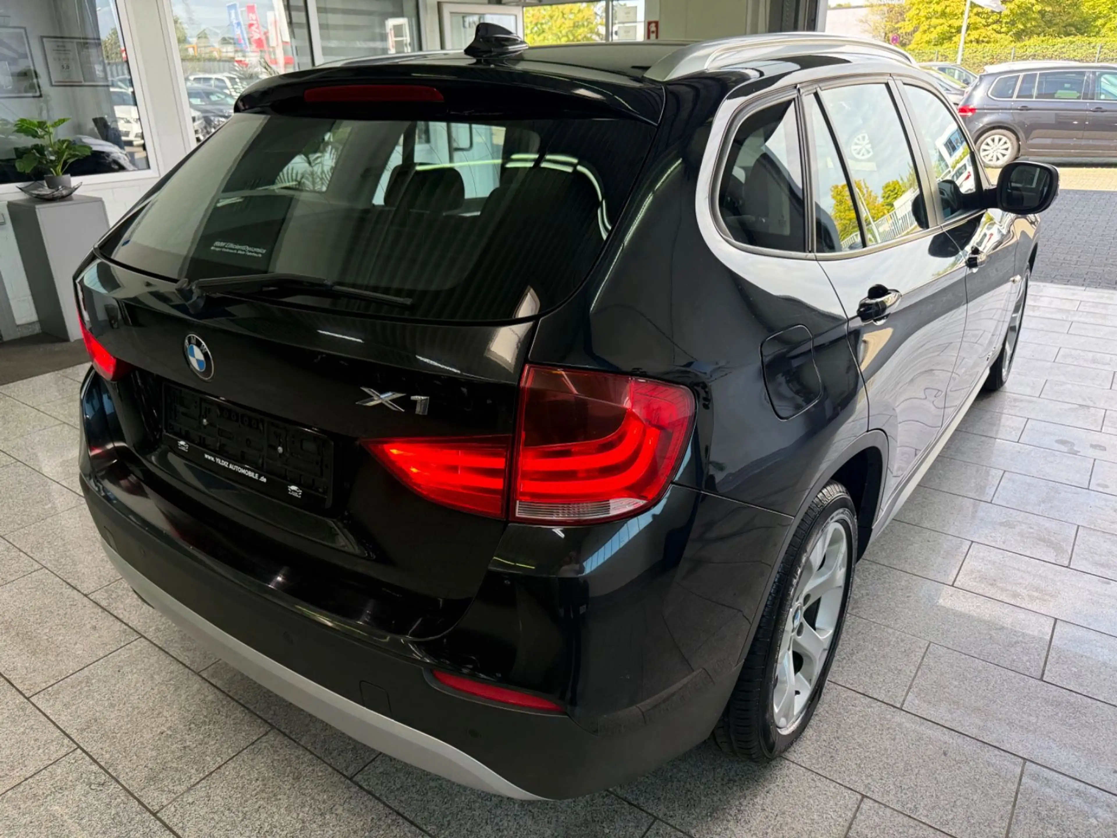BMW X1 xDrive 18 d*X-LINE*AUTOM*NAV*BI-XN*PAN*TMP — photo 7