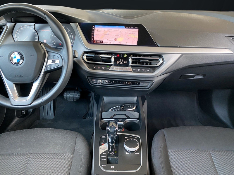 BMW 118 i ADVANTAGE NAVI-KAMERA-AUTOMATIK-PDC-LED — photo 10