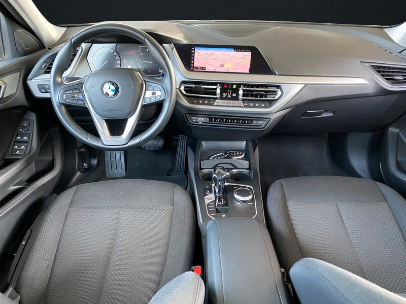 BMW 118 i ADVANTAGE NAVI-KAMERA-AUTOMATIK-PDC-LED — photo 9