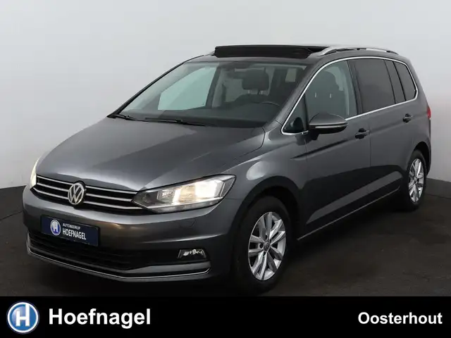 Volkswagen Touran 1.5 TSI Highline 7p Automaat | Panoramadak | Camer