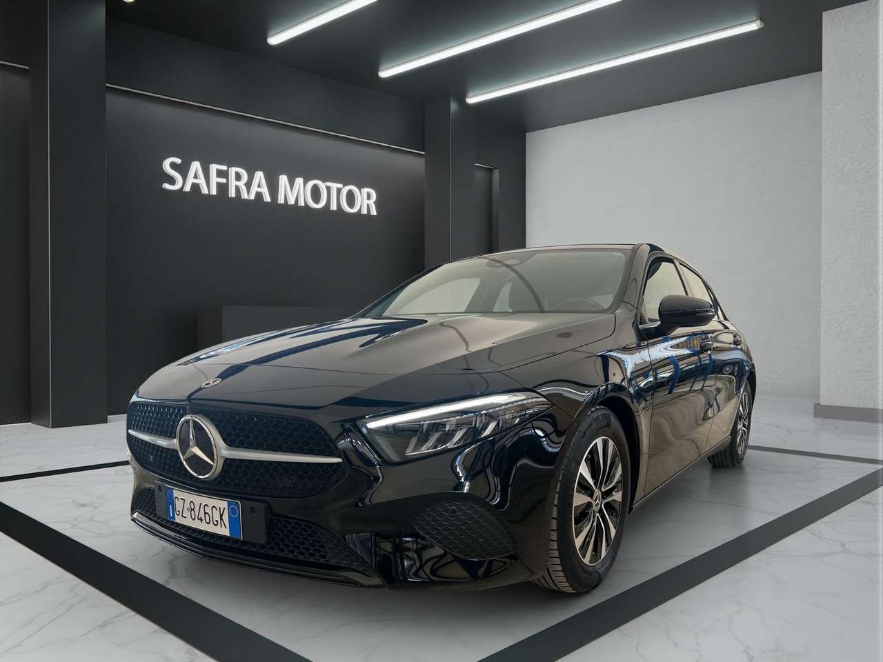 Mercedes-Benz A 180 A 180 d Advanced Auto