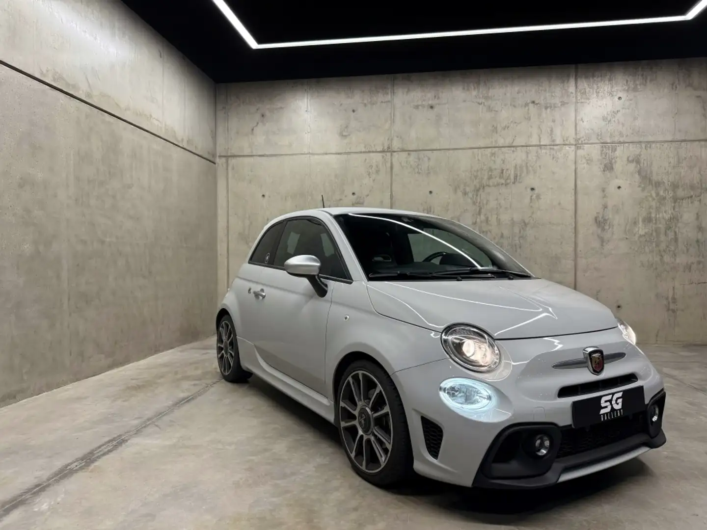 Abarth 595 1.4T JET TURISMO 121KW Gris - 1
